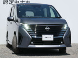 アダプティブLEDヘッドライト。フロントカメラで前方の状況を検知し対向車や先行車に眩しい思いをさせることなく必要なところだけを遠くまで照射します。