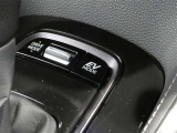 EVモードスイッチが付いています。早朝・深夜の住宅街や屋内駐車場などで、騒音や排気ガスを気にすることなく走行できます♪