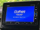 【メーカー純正ナビ】インテリアに溶け込むスタイリッシュな「専用設計」メーカーナビを装備♪視認性や操作性など基本性能にも優れ、より上質なカーライフをお楽しみいただけます。