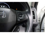 Hondaセンシングの機能のひとつ、アダプティブクルーズコントロール付!アクセルから足を離しても設定したスピードと前車との車間を保ち走行してくれます!車線維持もアシスト☆高速道路で疲労軽減ですね☆