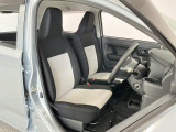 【運転席・助手席】内装ルームクリーニング済みです。しっかり綺麗にしていますので、是非、お確かめください。車に自信があるからこそ、是非一度ご来店頂き内外装も見てもらえると幸いです。