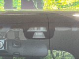 【シティブレーキアクティブシステム】低速走行中に前方の車両等を認識し、衝突しそうな時は警報とブレーキで衝突回避と被害軽減をアシスト。より安全にドライブをお楽しみいただけます。