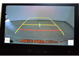 バックモニター付き。 車両後方の映像が画面に表示されるので、車庫入れが苦手な人も安心です。ただし、目視確認もお忘れなくお願いいたします。