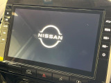 【大画面ナビ】人気の大型10インチナビを装備。存在感のある大画面はインパクト大!ナビ利用時のマップ表示は見やすく、テレビやDVDは臨場感がアップ!いつものドライブがグッと楽しくなります♪