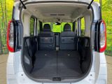 普段のお買い物や通勤、送迎等に十分な荷室スペースを確保しております。セカンドシートを倒すと、大きな荷物の積載も可能です♪