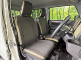 運転席シート廻りは使用感も少なく、良好な状態となっています。丁寧に使われていたことがよくわかりますね。