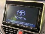 【純正9型ナビ】人気の純正ナビを装備しております。ナビの使いやすさはもちろん、オーディオ機能も充実!キャンプや旅行はもちろん、通勤や買い物など普段のドライブも楽しくなるはず♪