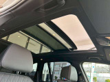 BMWを熟知したメカニックによる、360度の納車前点検。ドイツ本国と同様の教育・訓練を受けたメカニックが徹底的に点検、整備した後にお客様にお引渡しします。