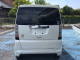 駐車も安心のリアカメラ付です