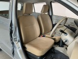 【運転席・助手席】内装ルームクリーニング済みです。しっかり綺麗にしていますので、是非、お確かめください。車に自信があるからこそ、是非一度ご来店頂き内外装も見てもらえると幸いです。