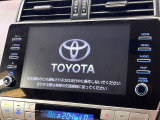 【メーカー純正ナビ】インテリアに溶け込むスタイリッシュな「専用設計」メーカーナビを装備♪視認性や操作性など基本性能にも優れ、より上質なカーライフをお楽しみいただけます。