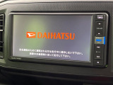 【純正ナビ】人気の純正ナビを装備しております。ナビの使いやすさはもちろん、オーディオ機能も充実!キャンプや旅行はもちろん、通勤や買い物など普段のドライブも楽しくなるはず♪