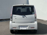 お車の後方画像です。