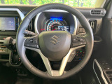 【純正革巻きステアリング】上質な革を使用することで、手にしっかり馴染みとても運転しやすいハンドルです♪