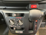 安全・安心な走行のために、納車前には再度、ダイハツのクルマを知り尽くしたエキスパートが基本性能に関わる機能や状態を徹底的に点検しております!