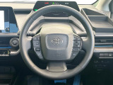 【純正革巻きステアリング】上質な革を使用することで、手にしっかり馴染みとても運転しやすいハンドルです♪