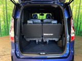 普段のお買い物や通勤、送迎等に十分な荷室スペースを確保しております。セカンドシートを倒すと、大きな荷物の積載も可能です♪