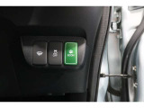 ECONボタンで低燃費モードに☆☆☆ECONスイッチを上手に使ってエコドライブ♪♪環境にもお財布にも優しい装備です☆☆☆