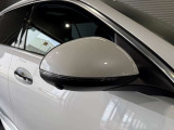 メルセデスの認定中古車「サーティファイドカー」には、最大100項目にも及ぶ点検・整備項目が設定されています>