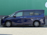 【左サイド】店舗にて現車の確認もいただけますので、お電話で在庫のご確認の上是非ご来店くださいませ!!!