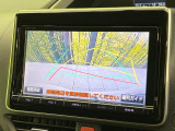 【バックカメラ】駐車時に後方がリアルタイム映像で確認できます。大型商業施設や立体駐車場での駐車時や、夜間のバック時に大活躍!運転スキルに関わらず、今や必須となった装備のひとつです!