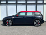 時を経ても深い魅力を放ち続けるMINI。より快適にお乗り頂くために、3つのサポートプログラムをご用意しております。※認定中古車保証は登録日より最長4年間まで延長が可能です。