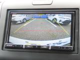 バックカメラも装備しています。気になる後ろの見通しや車庫入れにも大活躍!運転が困難な場所でもしっかりサポート!心強い味方のモニターです。【バックカメラ】付の車って1回乗るとクセになります。