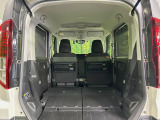 普段のお買い物や通勤、送迎等に十分な荷室スペースを確保しております。セカンドシートを倒すと、大きな荷物の積載も可能です♪