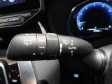 AUTOライトに加え、ワイパーもAUTO機能付き。雨を検知して自動的にワイパーが作動。トンネルの多い高速道路などで大変便利な機能です。