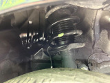 お車を安心してお乗りいただく為には、足回りの定期点検が欠かせません。サービスサポート(有償保証)では無料点検もご提供しており、安心のカーライフをお過ごしいただけるサポート体制が整っています。