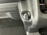 車が大好きなスタッフが心をこめて接客いたします。お客様一人一人のお車に対する思いや気持ちをうかがい、充実した時間が過ごせるよう努めます。