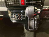 納車前にはプロのメカニックが、各部の点検を行います。ディーラーにしか出来ない品質、そしてサービスできっと満足していただけると思います!
