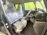 運転席シート廻りは使用感も少なく、良好な状態となっています。丁寧に使われていたことがよくわかりますね。
