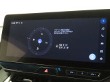 メーカー装着のディスプレイオーディオを装備しております。