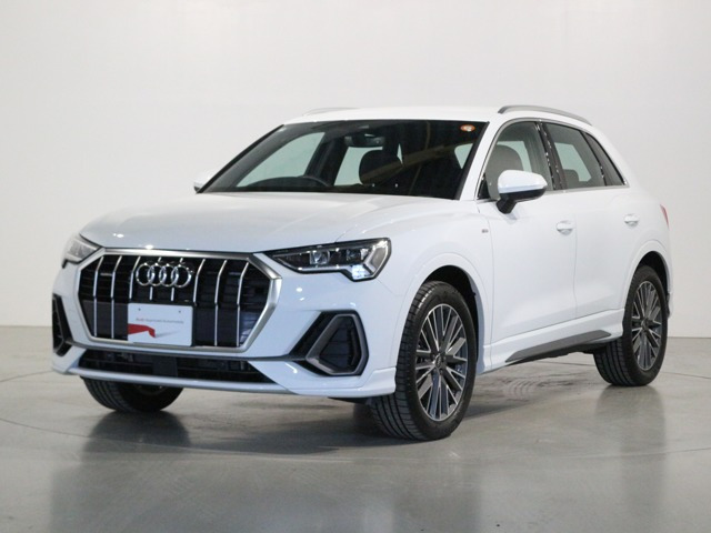 アウディ Q3 