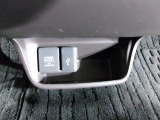 12V電源ソケットを設置しております。周辺機器の充電にご利用頂けます。
