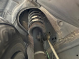 お車を安心してお乗りいただく為には、足回りの定期点検が欠かせません。サービスサポート(有償保証)では無料点検もご提供しており、安心のカーライフをお過ごしいただけるサポート体制が整っています。