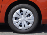 【ホイールキャップ】車に良く似合う純正ホイールキャップが装備されています。ノーマルタイヤ、スタッドレスタイヤもスズキ自販島根にお任せください。