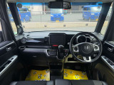 全国登録納車可能です。提携陸送会社による配送も可能ですので、是非お問い合わせお待ちしております。