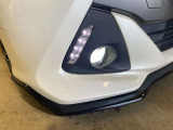 霧がひどく対向車やセンターラインが見えにくい日はフォグランプが大活躍ですね!