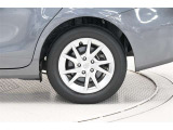 タイヤサイズ(205/60R16)です。