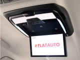 【ALPINE製後席モニター!】フリップダウンモニター完備!お子さまも映像を見ながら、快適に楽しくお過ごしいただけます♪ミニバンでは欠かせない大人気装備です!!