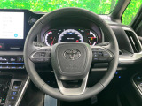 【純正革巻きステアリング】上質な革を使用することで、手にしっかり馴染みとても運転しやすいハンドルです♪
