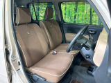 運転席シート廻りは使用感も少なく、良好な状態となっています。丁寧に使われていたことがよくわかりますね。