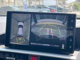 【パノラマモニター】専用のカメラにより、上から見下ろしたような視点で360度クルマの周囲を確認することができます☆死角部分も確認しやすく、狭い場所での切り返しや駐車もスムーズに行えます。