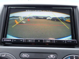 バックカメラ装備しております。駐車時に大変役に立ちますよ。駐車が苦手な方にも便利機能です。