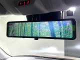 【デジタルインナーミラー】後席の大きな荷物や同乗者で後方が確認しづらい時でも安心!カメラが撮影した車両後方の映像をルームミラー内に表示。クリアな視界で状況の確認が可能です!
