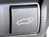 【パワーバックドア】スマートキーや運転席のボタンを押すだけでリアゲートが自動で開閉します!荷物を持っている時や、高い位置にあるバックドアを閉める際に便利な機能です♪
