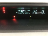 とっても見やすいメーターです。夜間時はラグジュアリーな気分にさせてくれる照明が魅力ですので、夜のドライブも楽しみになりますよ♪