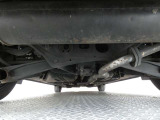 4WDシステムを搭載。オフロードや雪道などの滑りやすい路面でも安心して走行できます。